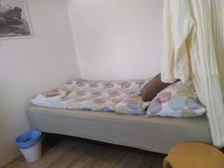 Отели типа «постель и завтрак» Wanhan Aseman Majatalo Савонлинна Двухместный номер с 1 кроватью или 2 отдельными кроватями, общая ванная комната-6